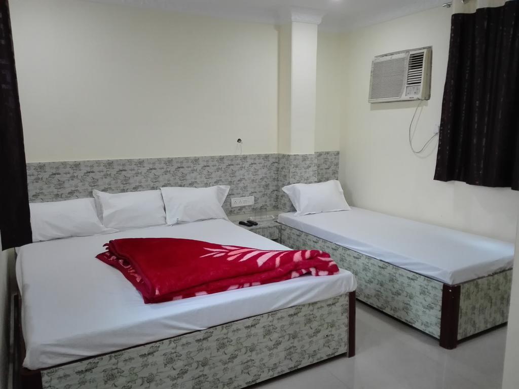 Oyo 66643 Khan Guest House Колката Екстериор снимка